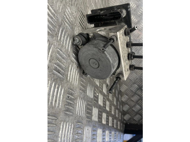 Jednotka ABS 476609U16B Nissan Note (E11) 2009