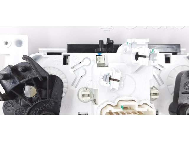 Блок управления климат-контролем 275106105R, 5P3741700   Dacia Sandero