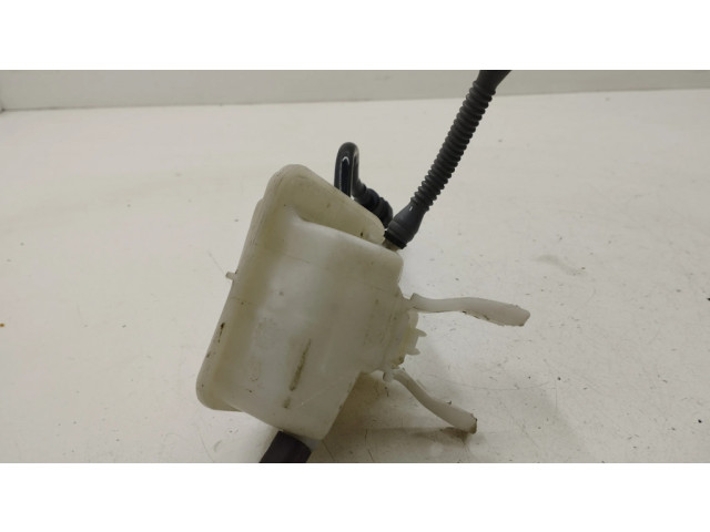 Расширительный бачок охлаждающей жидкости