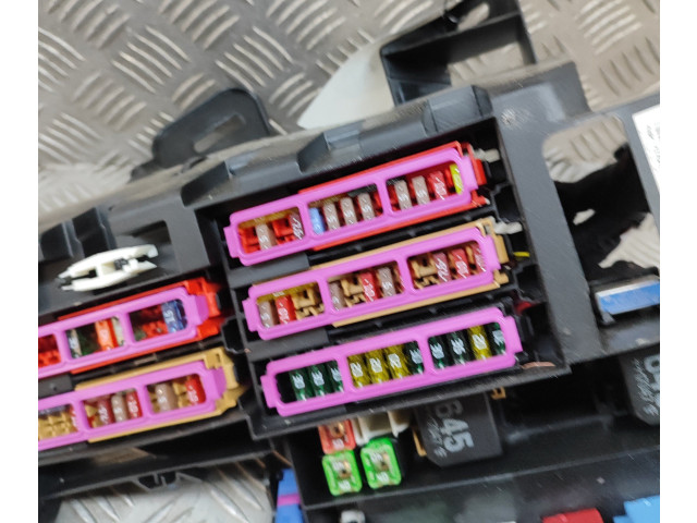 Pojistková skříňka 4M0971845B Audi Q7 4M 2017