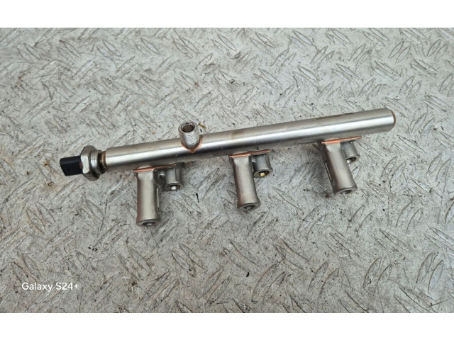 Топливная рампа 9812191080, 9811353880   Peugeot 2008 II  