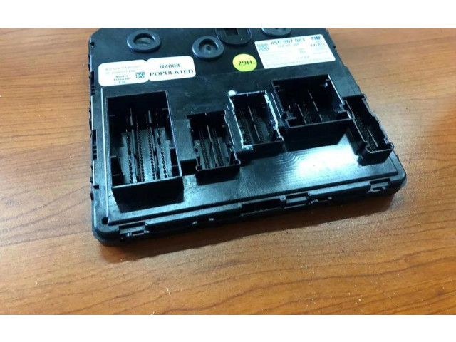 Блок комфорта 05E907063 Audi e-tron