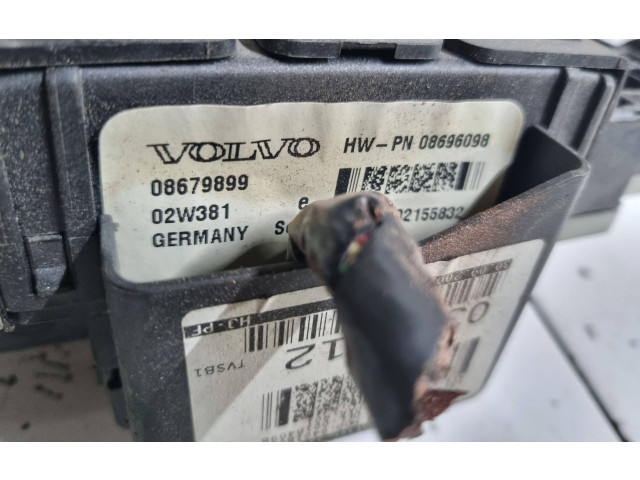 Блок предохранителей 08679899, 02W381 Volvo S60