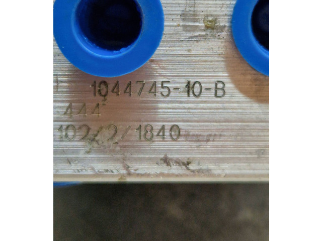 Jednotka ABS 104474510B, 102421840   Tesla Model Y 2023