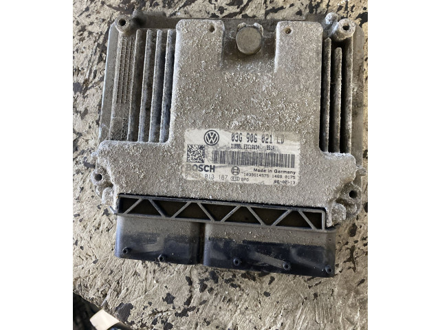 Блок управления двигателя 03G906021LD Skoda Octavia Mk2 (1Z)