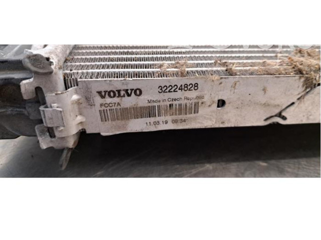 Радиатор охлаждающей жидкости  32224828   Volvo XC90 