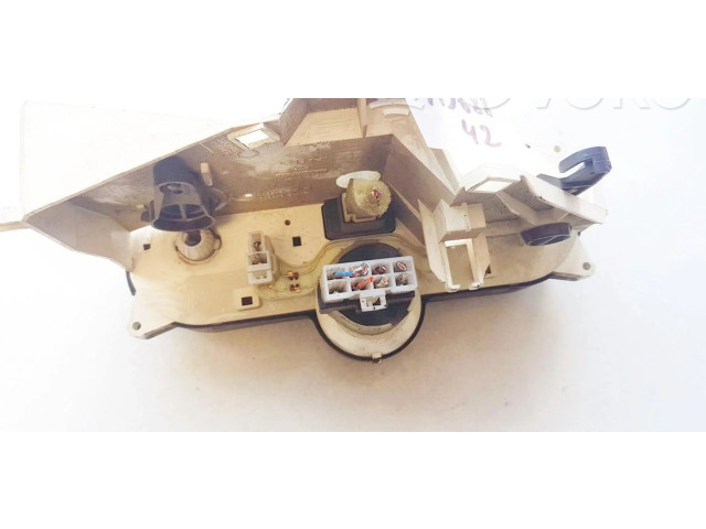 Блок управления климат-контролем mb947678, mb947677 Mitsubishi Carisma