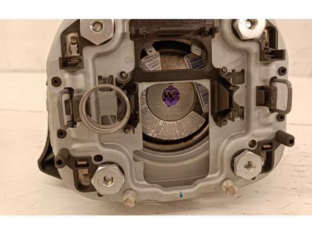 Подушка безопасности водителя 2K0880201F   Volkswagen PASSAT B6