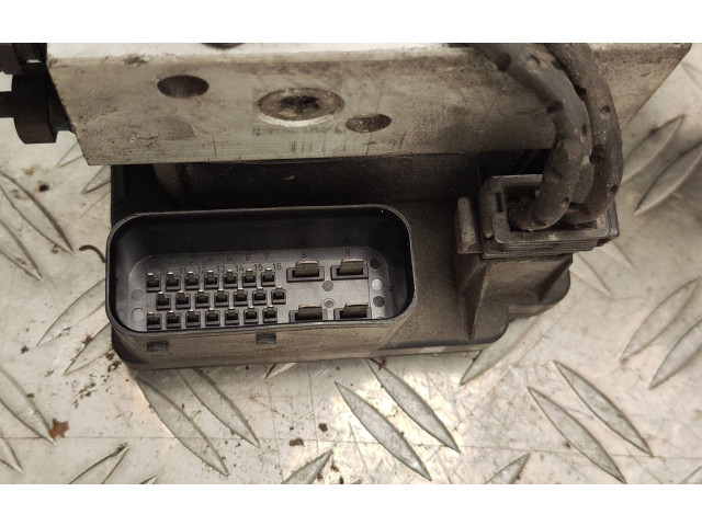 Блок АБС 9467582, 10094904073 Volvo V70 2000 - 2004 года