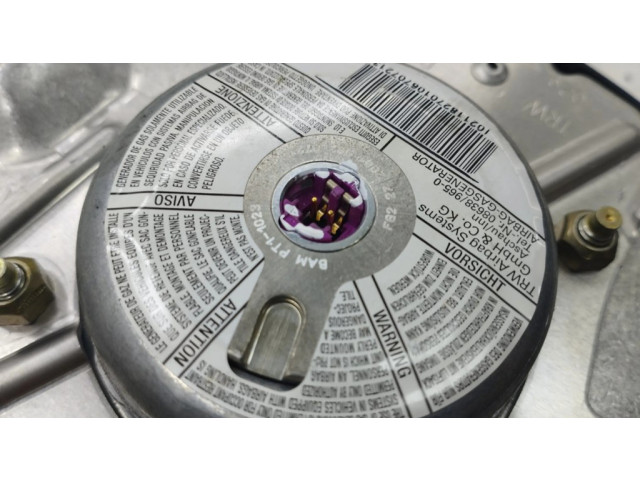 Подушка безопасности водителя 4B0880201 Audi A4 S4 B5 8D