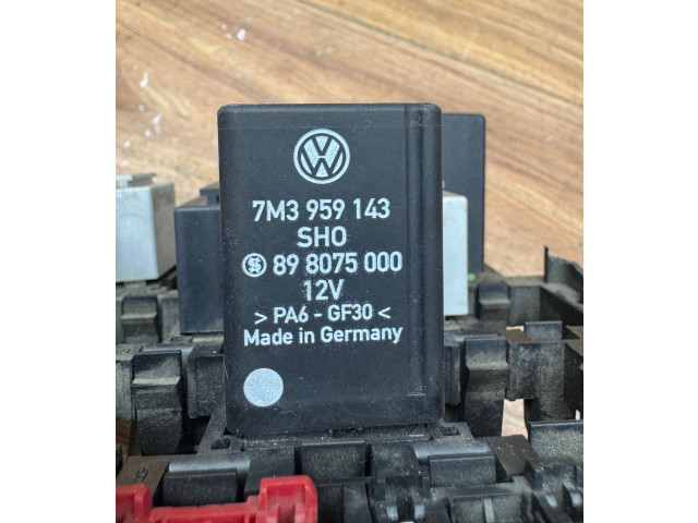 Блок предохранителей 7M3959143, 898075000 Ford Galaxy