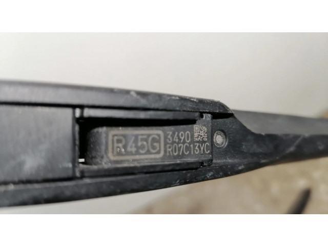 Стеклоочиститель лобового стекла