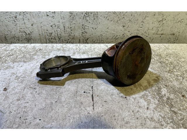 Поршень с шатуном Dodge Challenger