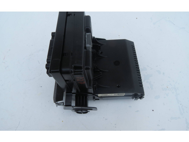 Блок предохранителей 30786890, 06W492   Volvo XC90    