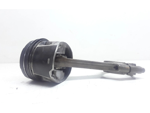  Поршень с шатуном D5244T10   Volvo V70  