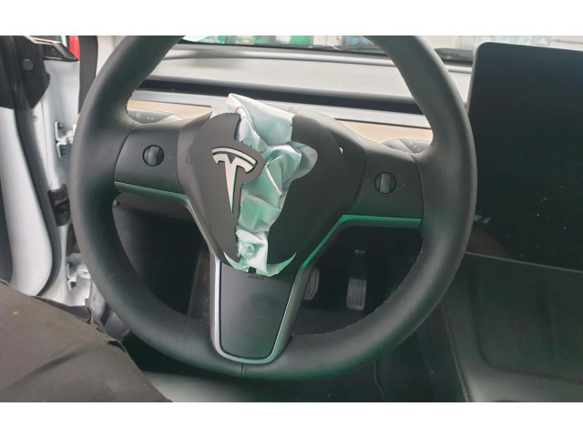 Руль Tesla Model 3 2017 - года
