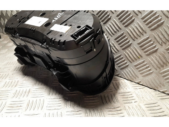 Панель приборов 5E0920971D, 1355020313   Skoda Octavia Mk3 (5E)       