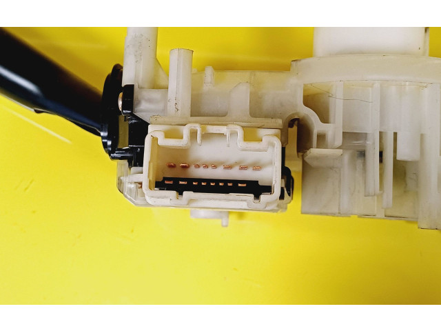 Vstřikovač 17A164 Suzuki Liana