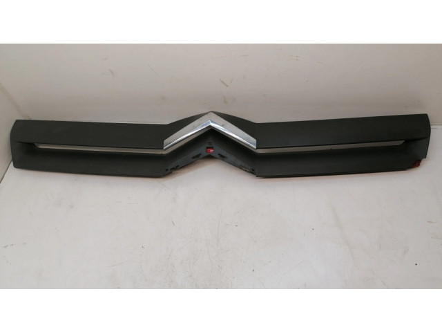 Верхняя решётка Citroen Jumper 2007-2013 года