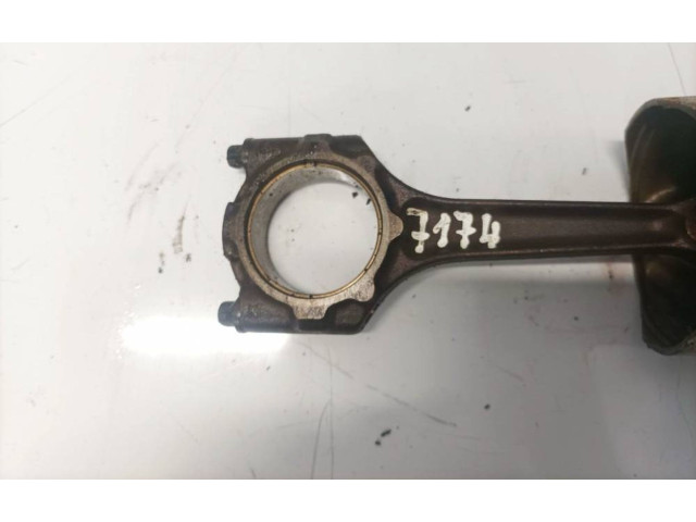 Píst 0015424, 1310850 Opel Zafira A