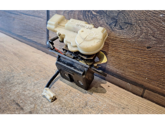 Замок багажника Mazda Premacy - года