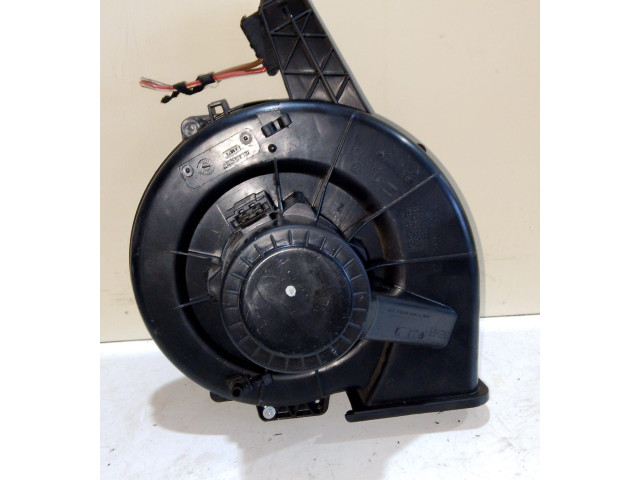 Вентилятор печки       Skoda Fabia Mk2 (5J)