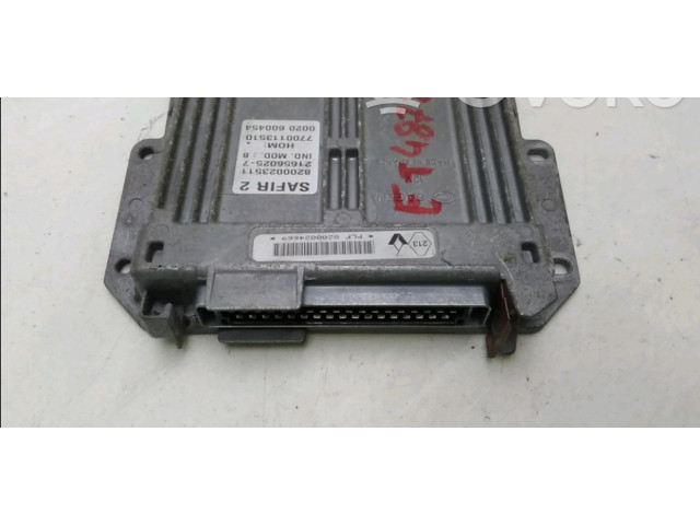 Блок управления двигателя 8200058537   Renault Twingo I