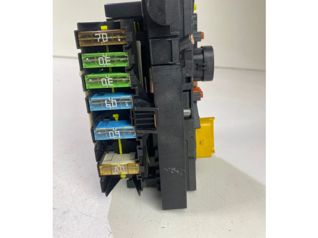 Блок предохранителей  9664055780, L11   Peugeot 207    