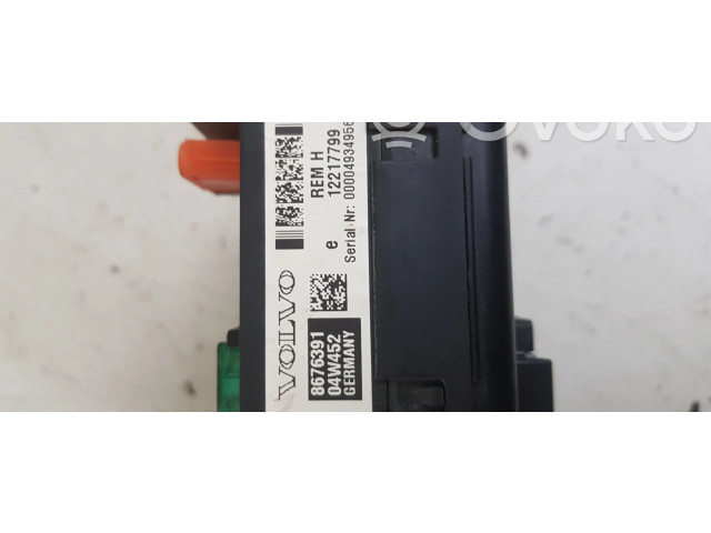Блок предохранителей  12217799, 8676391   Volvo V70    