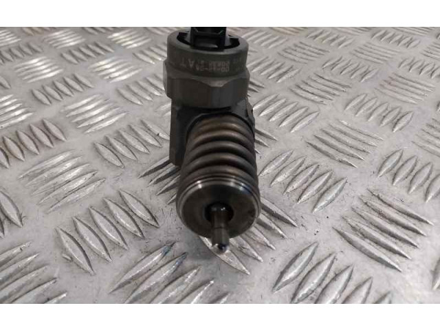 Vstřikovač 038130073AA, 0414720028   Volkswagen Passat Alltrack    AVF 