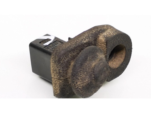 Передний датчик открытия / закрытия двери (крыло)