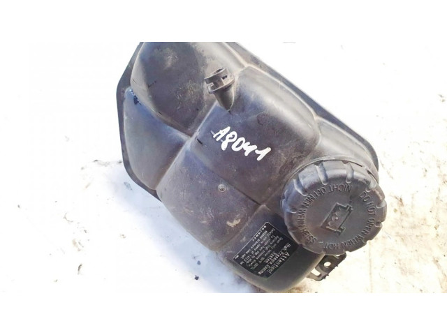 Расширительный бачок охлаждающей жидкости    