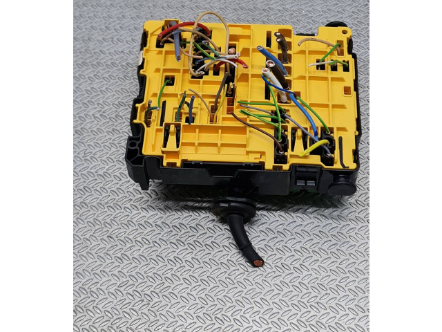 Блок предохранителей       Peugeot 2008 II  2019 -  года   