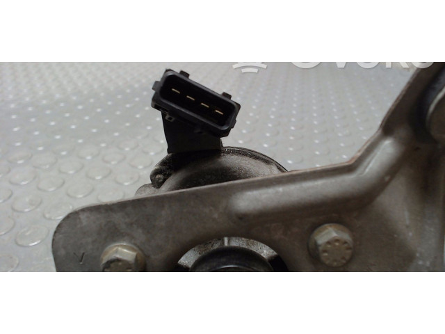 Моторчик дворников 9171901, 8624241    Volvo V70