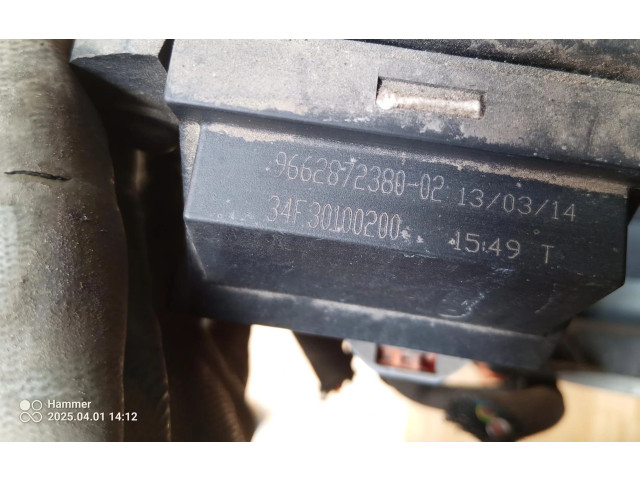 Комплект радиатора    Peugeot 208