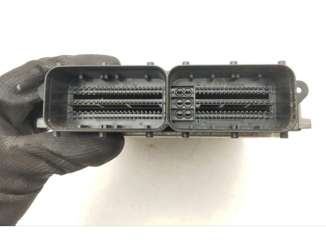 Блок управления двигателя  670031346, 0261S09896   Maserati Ghibli 