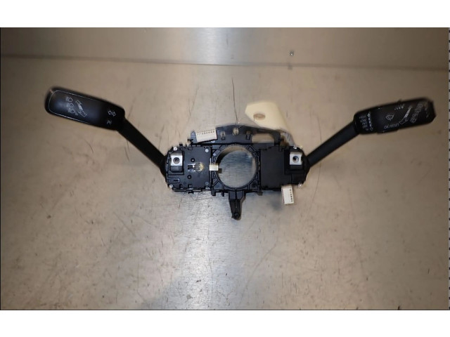 Ручка стеклоочистителей Volkswagen Golf VII