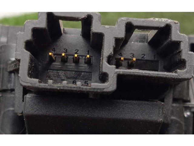 Подушка безопасности водителя    Renault Trafic III (X82)