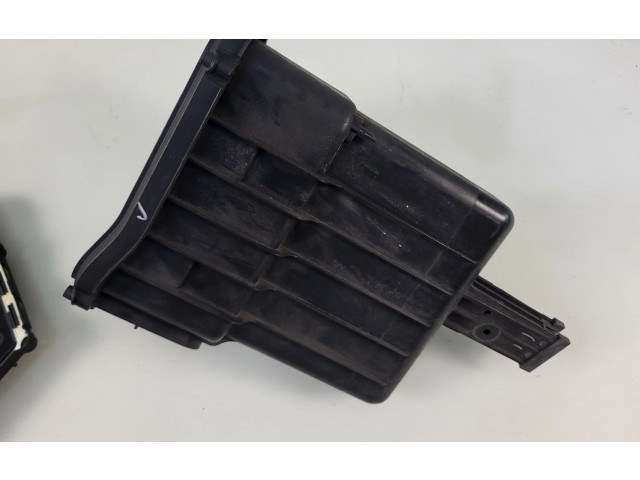 Блок предохранителей  8509909   BMW X3 F25    