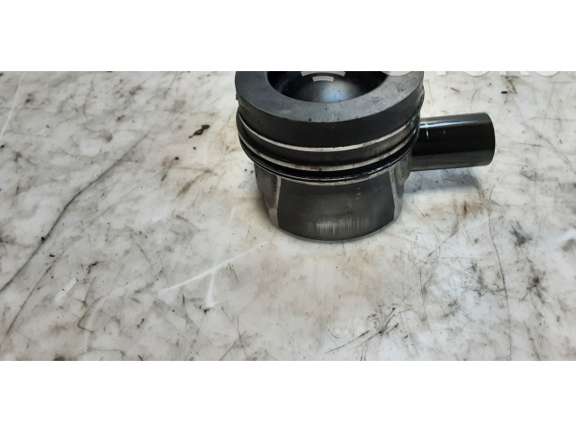 Píst 81L137A2, 031174 Volkswagen Transporter - Caravelle T5