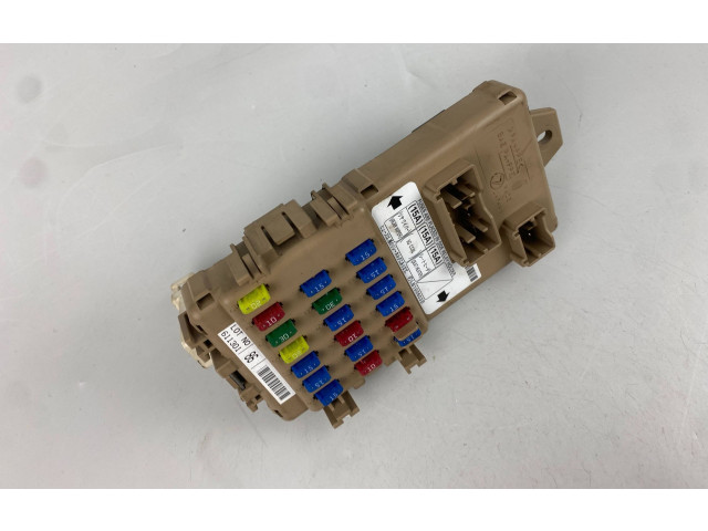 Блок предохранителей 611301 Subaru Forester SG