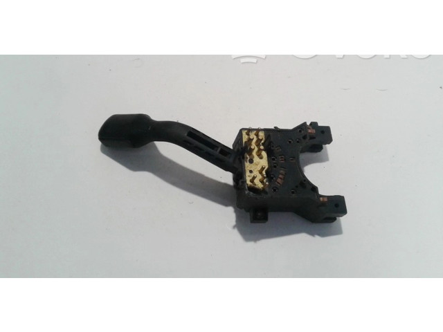 Ручка стеклоочистителей    Volkswagen PASSAT B4