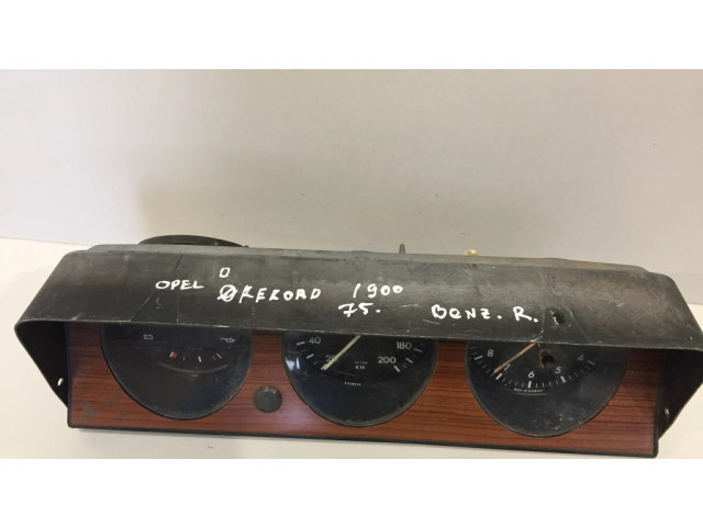 Přístrojová deska Opel Rekord D 1972