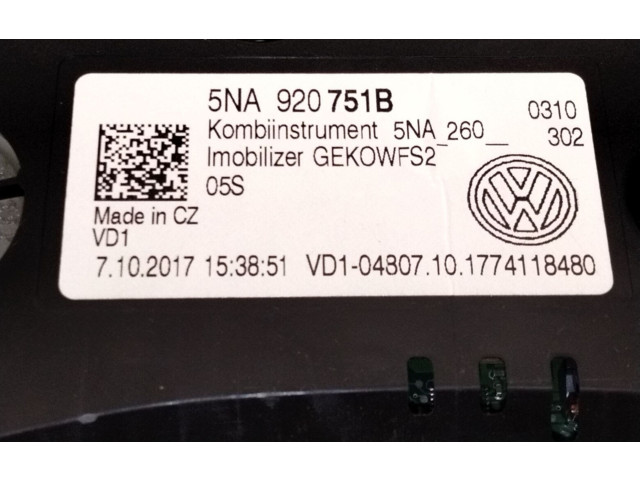 Přístrojová deska  Volkswagen Tiguan  5NA920751  