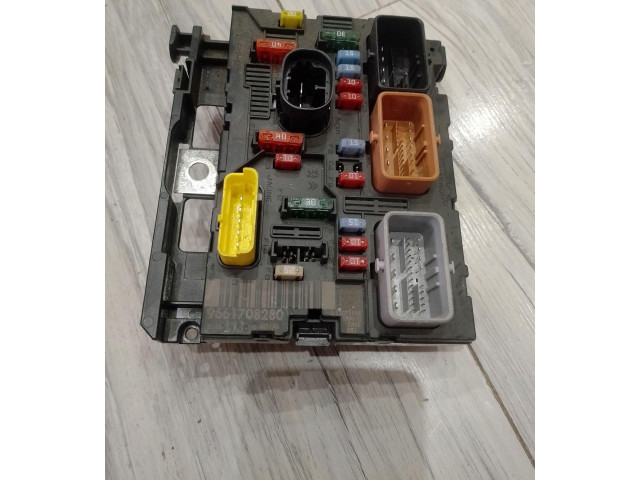 Pojistková skříňka Řídící jednotka BSM 9661708280 Peugeot 307 2008