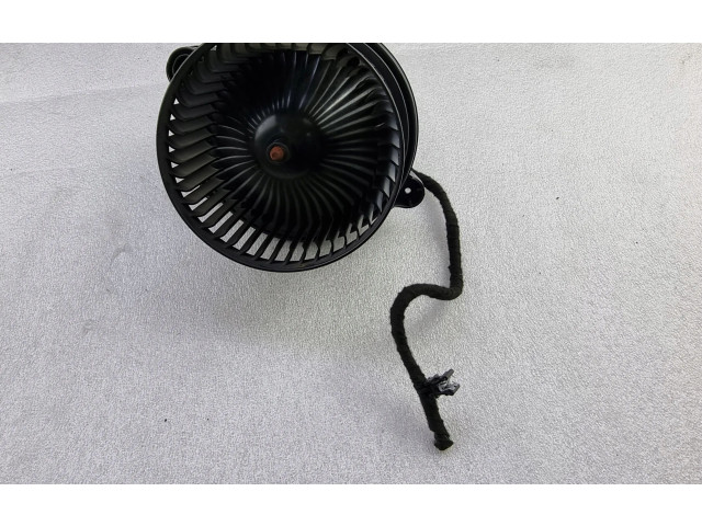 Вентилятор печки       Ford Transit Custom