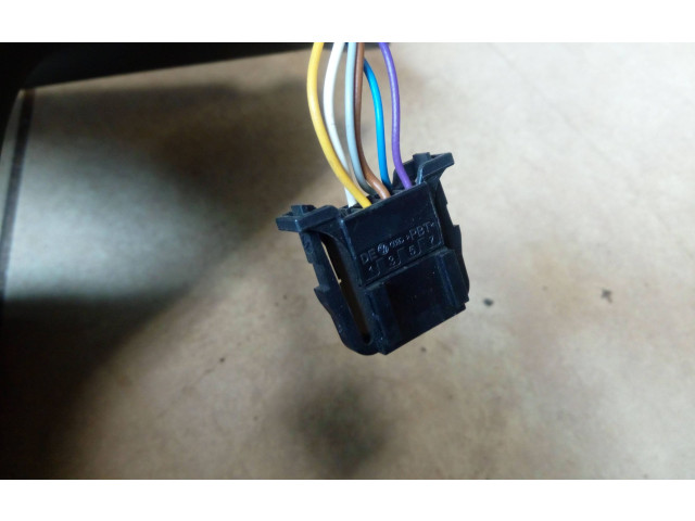 Зеркало электрическое Skoda Fabia Mk3 (NJ) 2015 - 2021 года