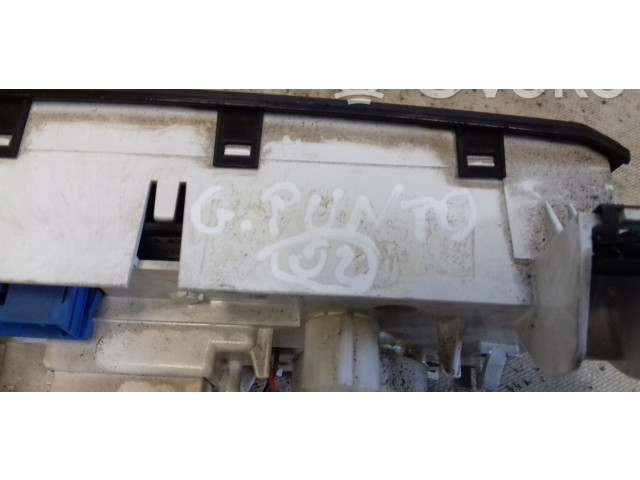 Блок управления климат-контролем    Fiat Grande Punto