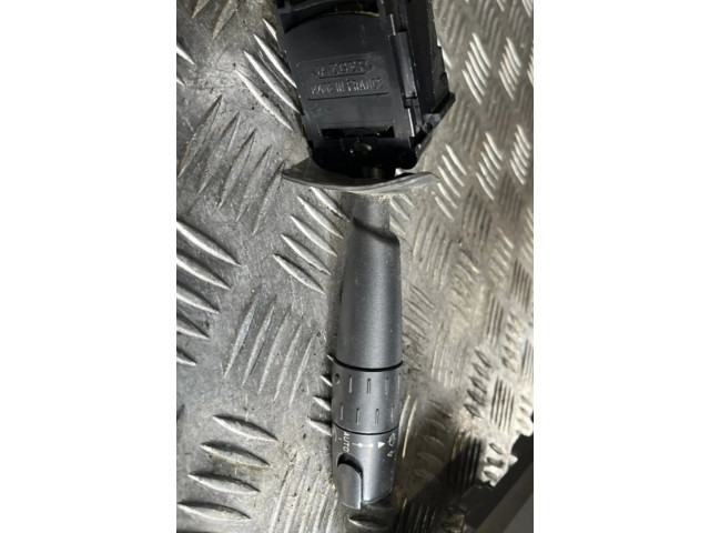 Ручка стеклоочистителей 6239A8   Peugeot 605