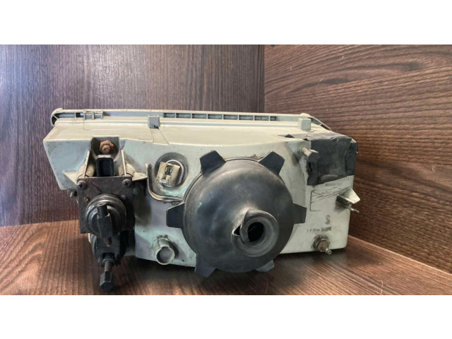 Передняя фара